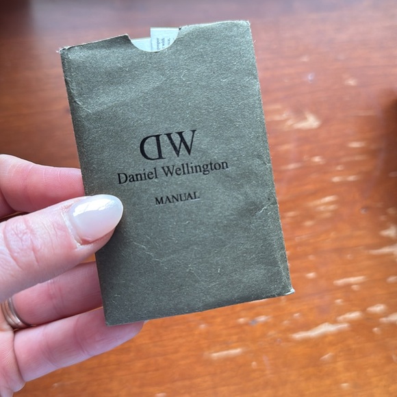 Daniel Wellington - Classic Petite Leather Strap - Picture 8 of 11